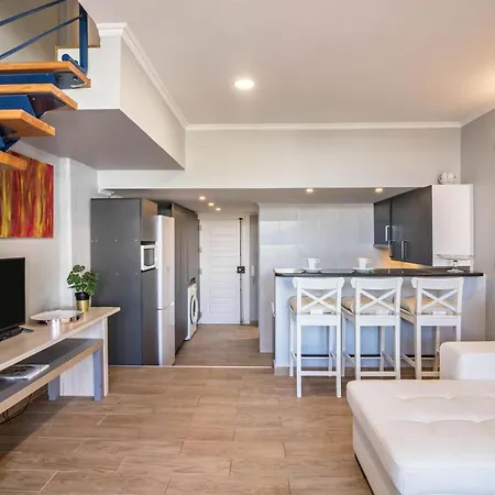 Apartamento T2 Duplex Com Piscina Apartment *
